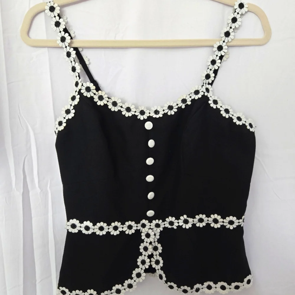 Shein Sleeveless Blouse with Daisy's - Picture 1 of 6